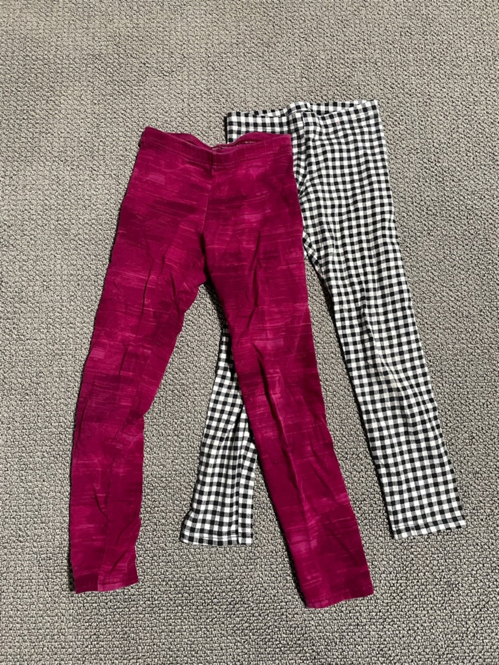 Old Navy Magenta Leggings & Black White Gingham Leggings - Girls Two-Pack